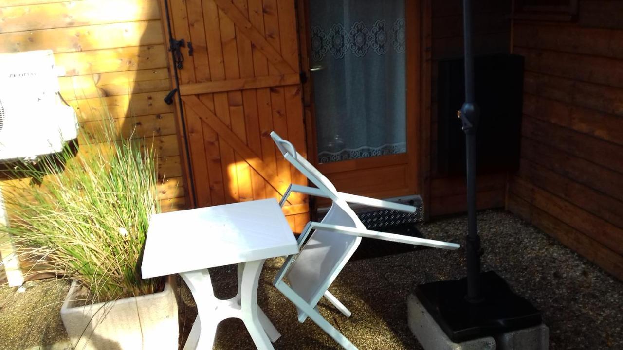 Dépendance meublée à 15min des plages océanes parking vélo La Teste-de-Buch Extérieur photo